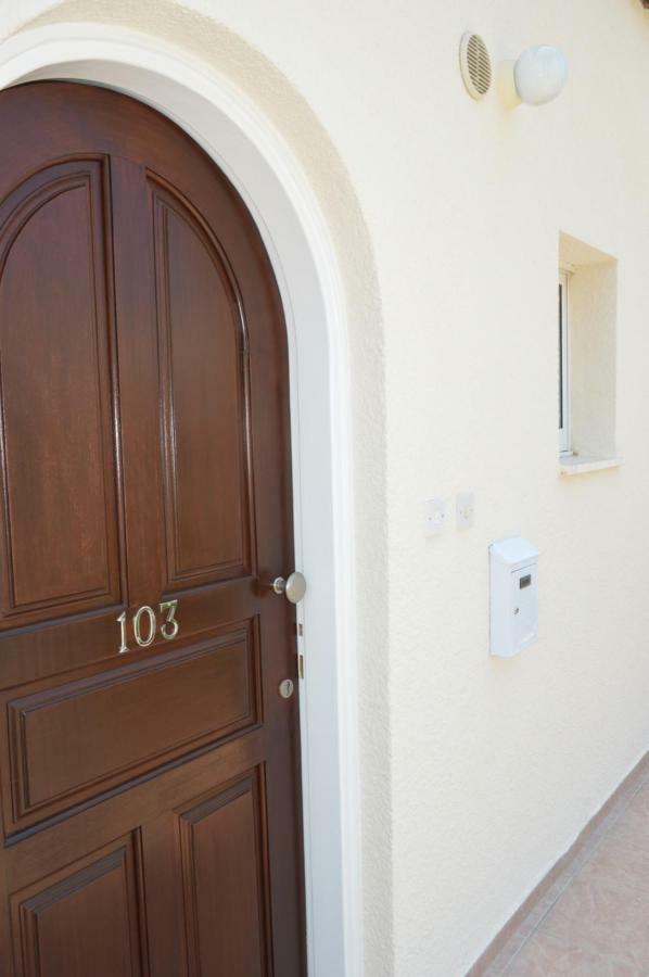 Apartment In Kato Pafos & 10 Min To Venus Beach Εξωτερικό φωτογραφία